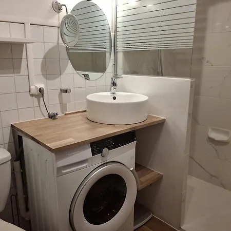Accueillant, Centre Station, Balcon, Parking, Wifi - Fr-1-512-117 Brides-les-Bains